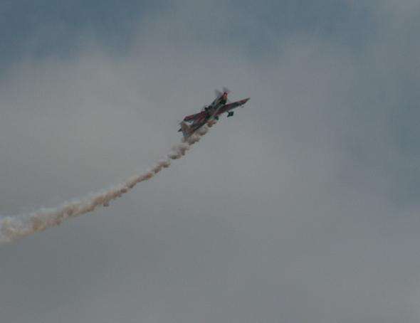AirShow2004-05.jpg W590H454